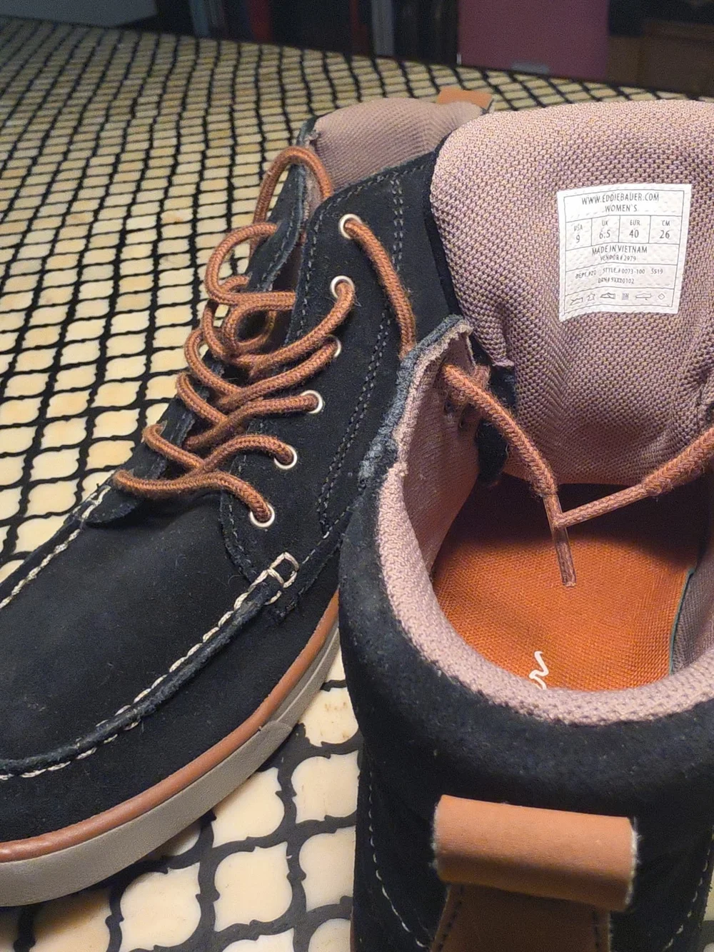 Eddie Bauer Women's Moc Toe Boots sz 9 NWOT Chukka boot